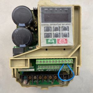 Biến Tần 3pha 0,75kw 2,7a 380v (hc1a0d7543ce) HÀng CŨ (1541,1)